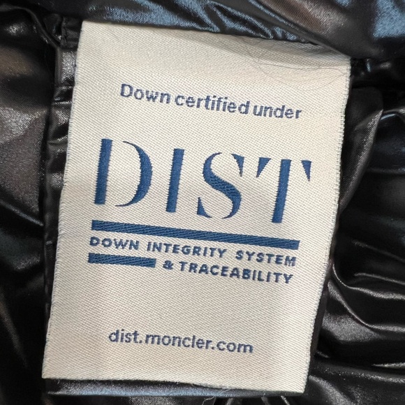 Moncler Laiche hooded down jacket - Picture 13 of 15